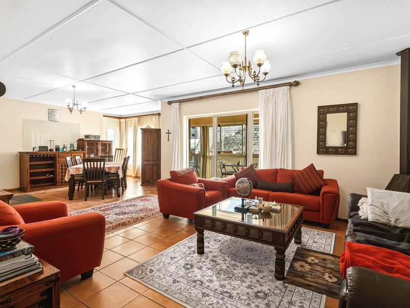 Spacious Apartment & Rare Investment Opportunity - Photo 2
