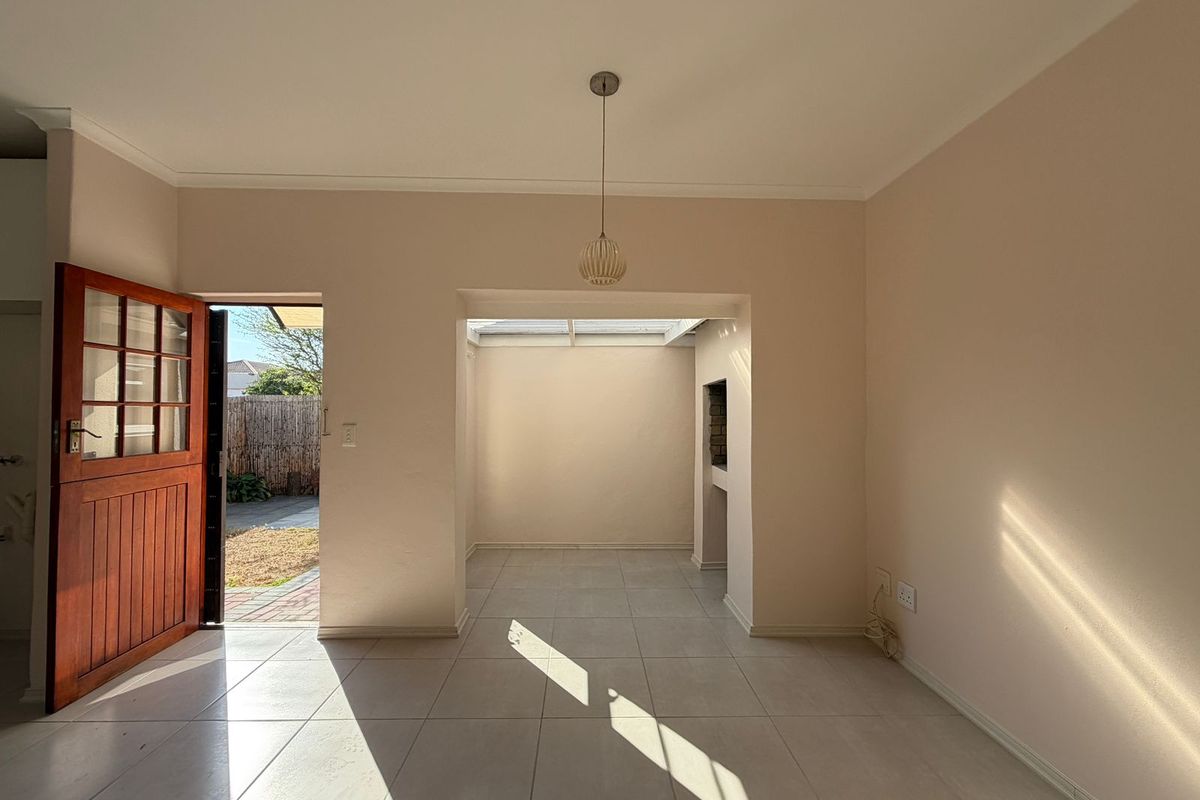 Townhouse Rental Monthly In Gordons Bay - Photo 3