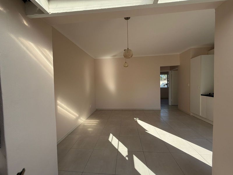 Townhouse Rental Monthly In Gordons Bay - Photo 8