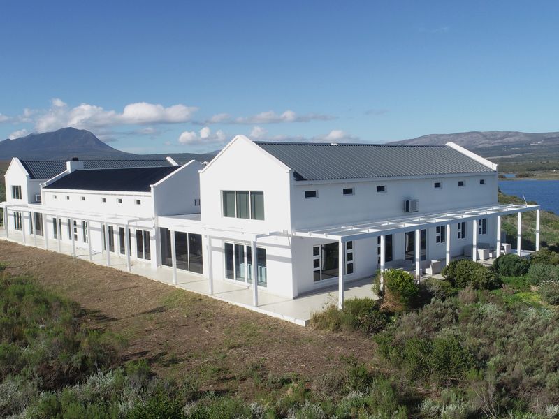 Sophisticated Coastal Living : A Masterpiece in Benguela Cove - Photo 5