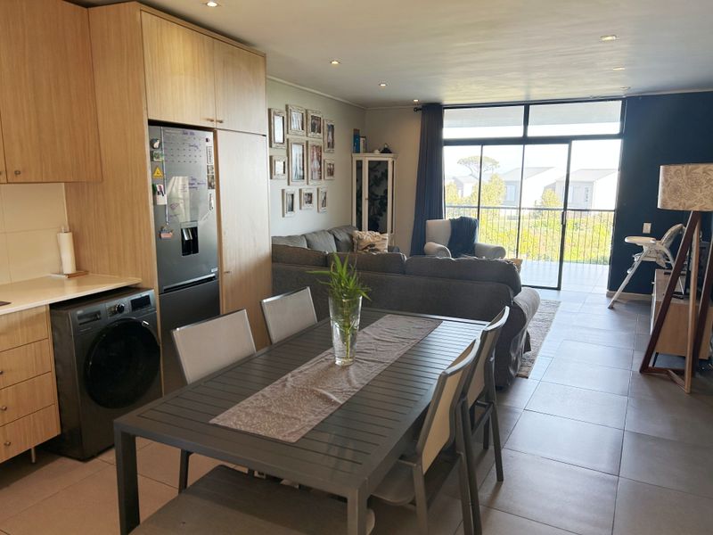 Modern 2 bedroom apartment in Somerset Lakes - Photo 4