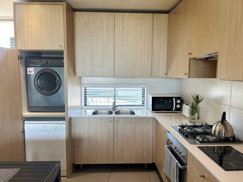 Modern 2 bedroom apartment in Somerset Lakes - Photo 8