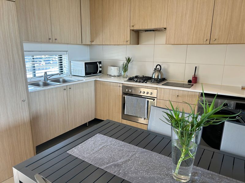 Modern 2 bedroom apartment in Somerset Lakes - Photo 7