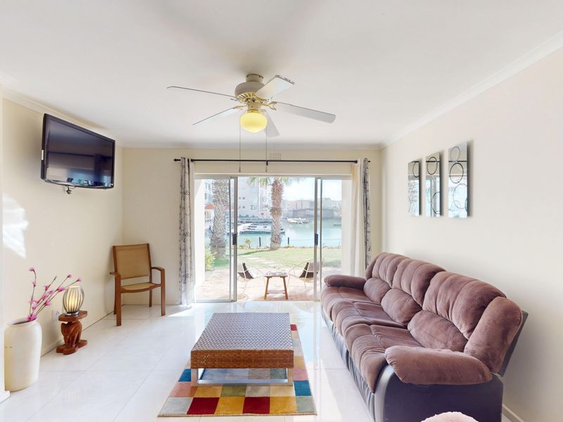 2 Bedroom Apartment in Harbour Island - Photo 5