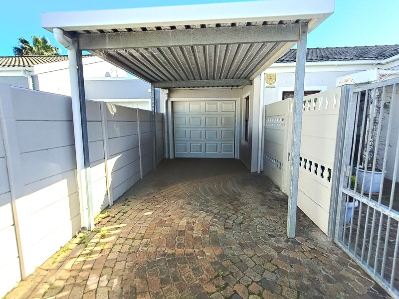 Secure 3-Bedroom Home with Private Garden in Country Mews - Photo 9