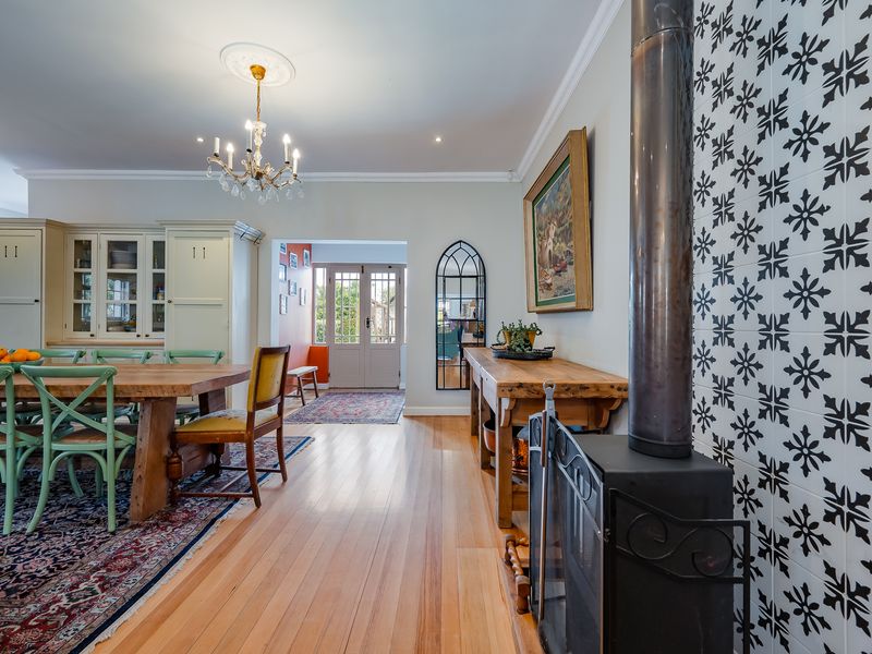 Exceptional family home in Strand North - Photo 9