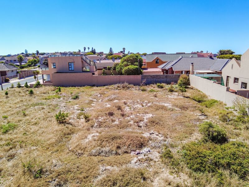 Discover Coastal Living at Its Best in Blouwater Bay - Photo 2