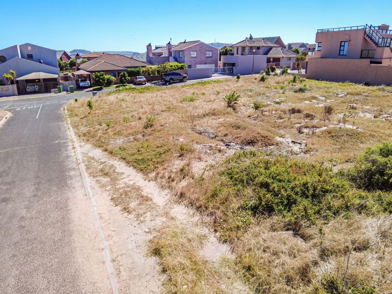 Discover Coastal Living at Its Best in Blouwater Bay - Photo 3