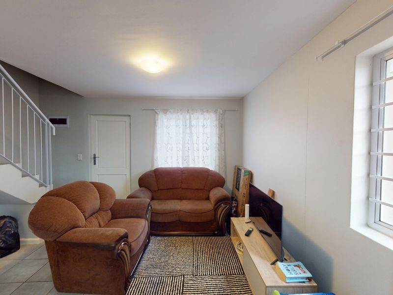 Charming 2-Bedroom Duplex with Table Mountain Views in Rivergate - Photo 5