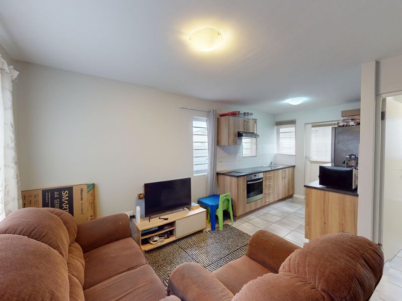 Charming 2-Bedroom Duplex with Table Mountain Views in Rivergate - Photo 7