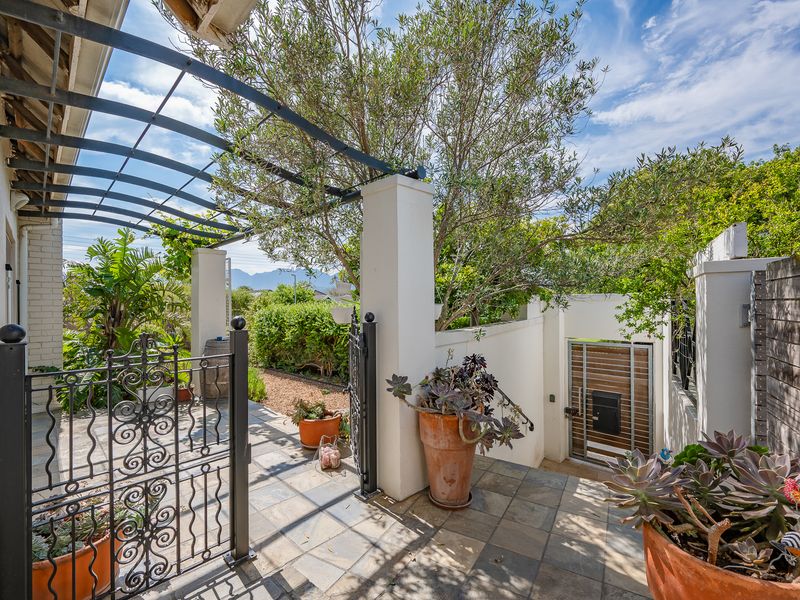 Beautiful 4-bed family home with 2-bed flat in Lochnerhof - Photo 8