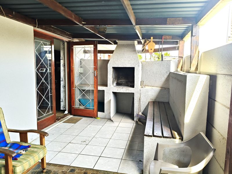 A HOME WITH ROOM TO LIVE, GROW AND ENJOY - Photo 4