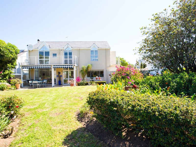 Lock up and go - a rare opportunity in sought after Erinvale Golf Estate - Photo 5