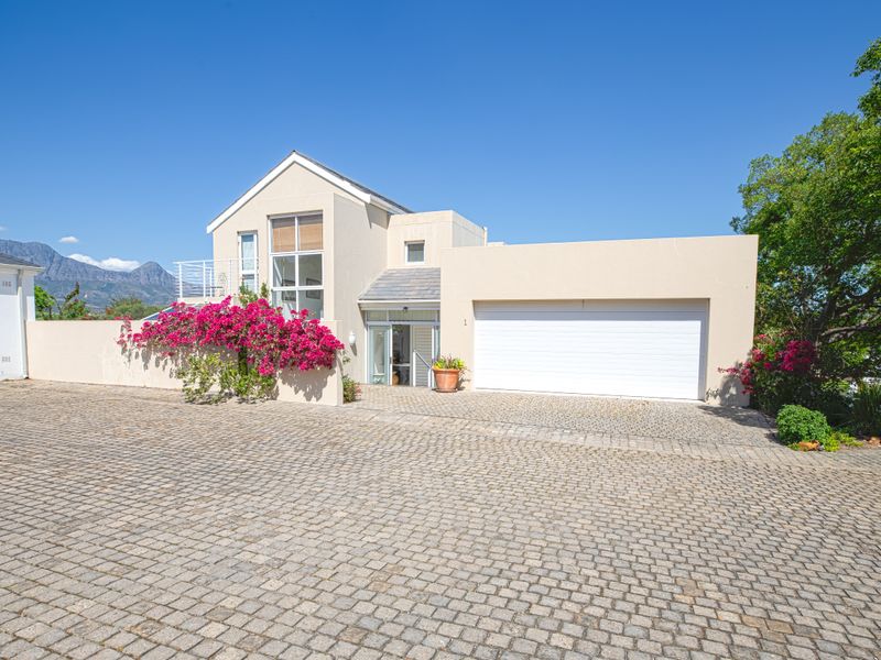 Lock up and go - a rare opportunity in sought after Erinvale Golf Estate - Photo 3