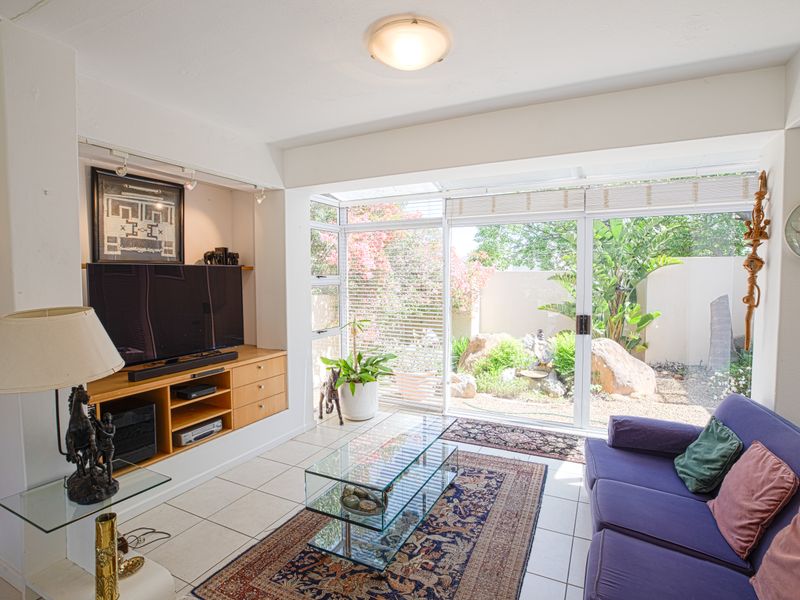 Lock up and go - a rare opportunity in sought after Erinvale Golf Estate - Photo 7
