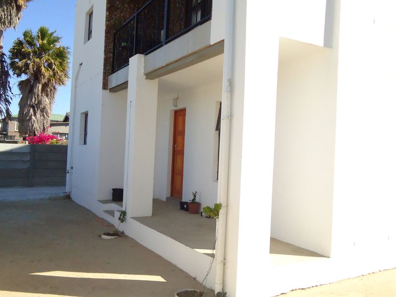 House For Sale In Somerset West - Photo 2