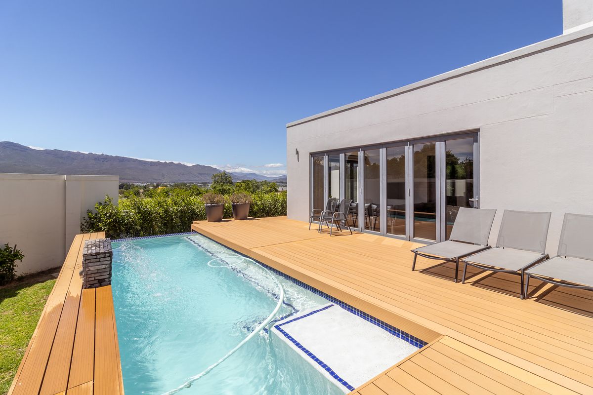 Modern 4 Bedroom Family Home with Study for Sale in Uitgezocht Boutique Lifestyle Estate - Photo 4