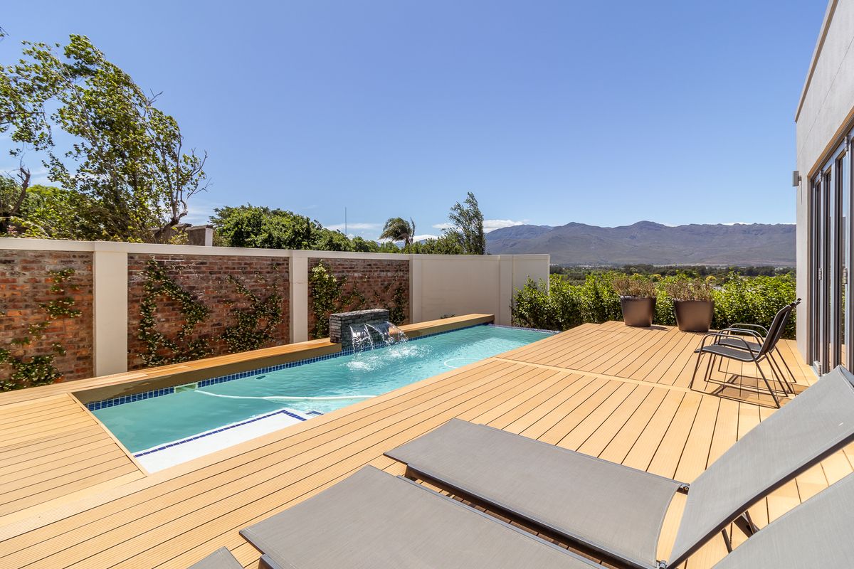 Modern 4 Bedroom Family Home with Study for Sale in Uitgezocht Boutique Lifestyle Estate - Photo 3