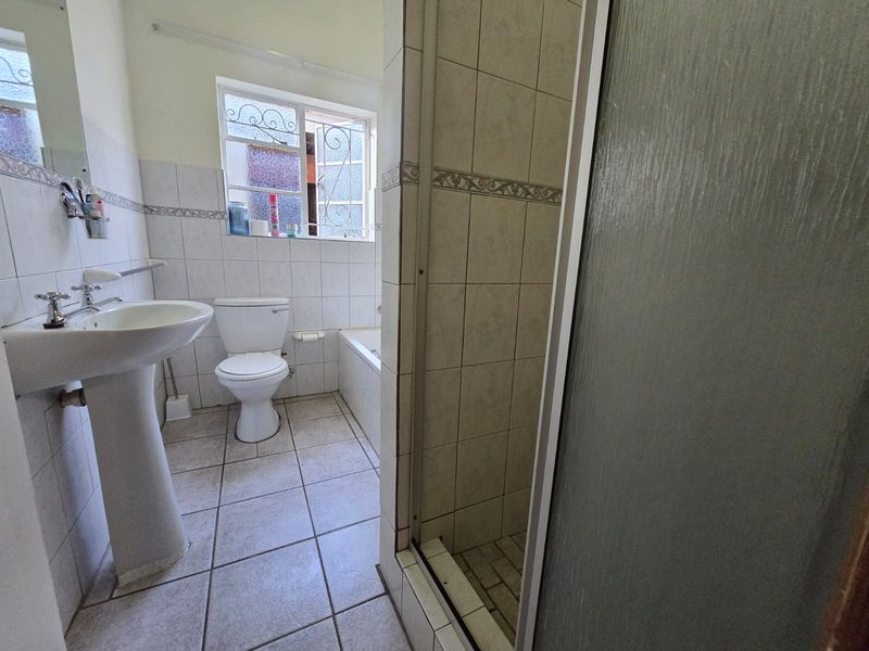 Double income potential! - Photo 10