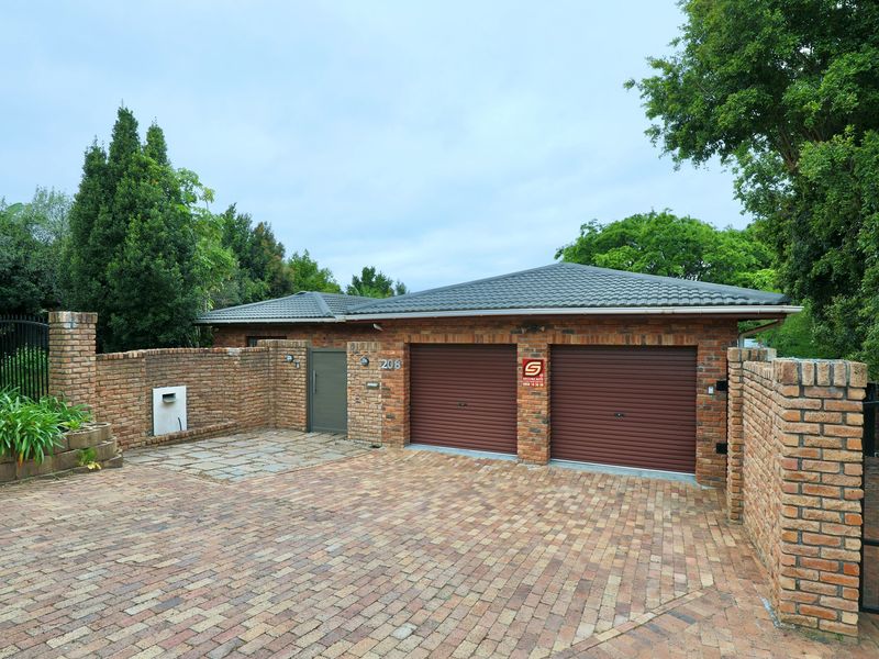 4 Bedroom Home To Let in Somerset West - Photo 4