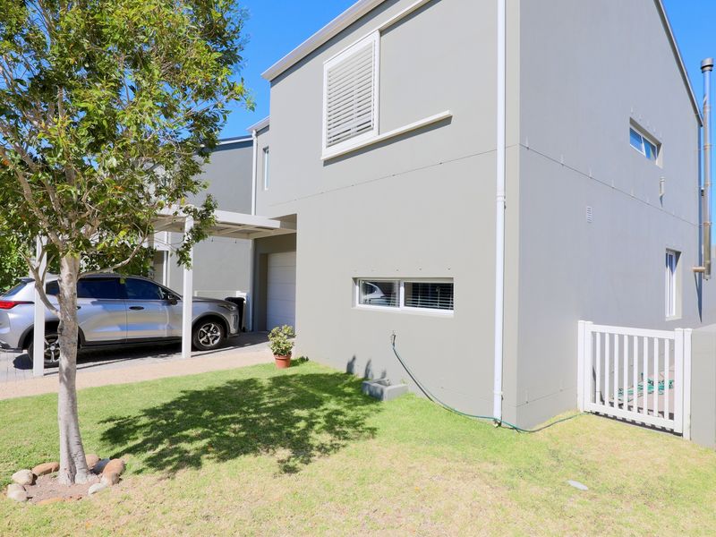 Charming 3 bedroom duplex in Somerset Lakes - Photo 2