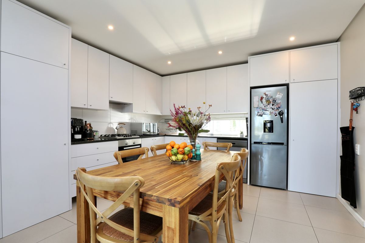 Charming 3 bedroom duplex in Somerset Lakes - Photo 3