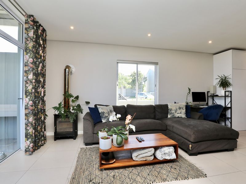 Charming 3 bedroom duplex in Somerset Lakes - Photo 9