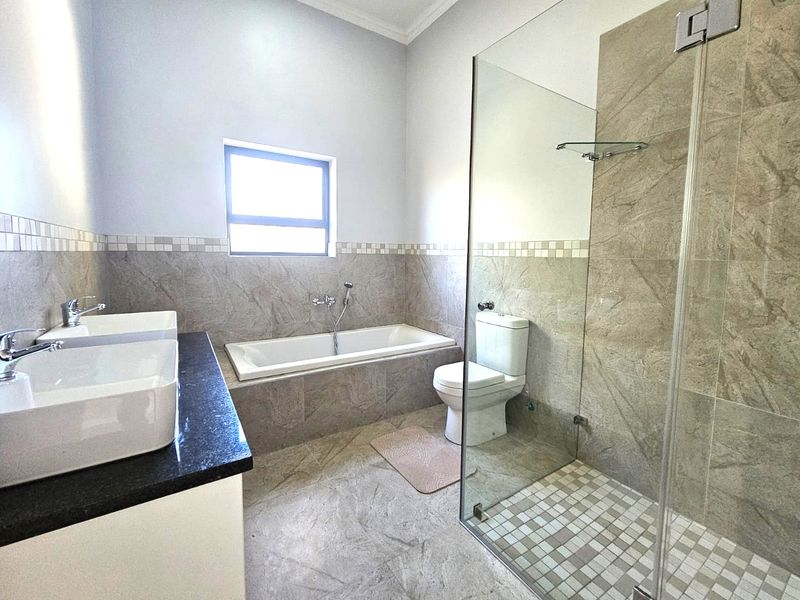 Popular Estate in the Winelands almost sold-out! - Photo 10