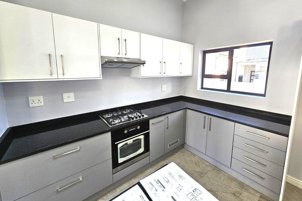 New popular Estate in the Winelands - almost sold-out! - Photo 2