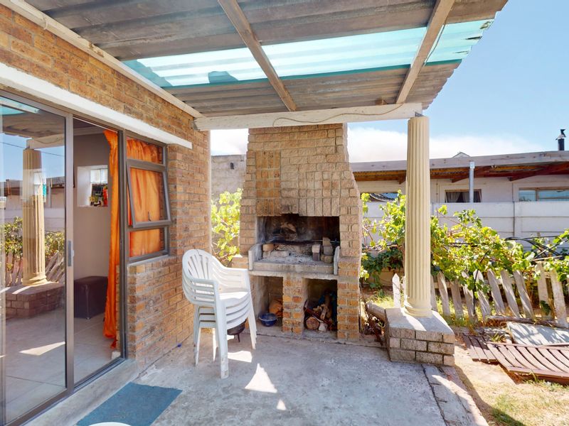 House For Sale In Somerset West - Photo 4