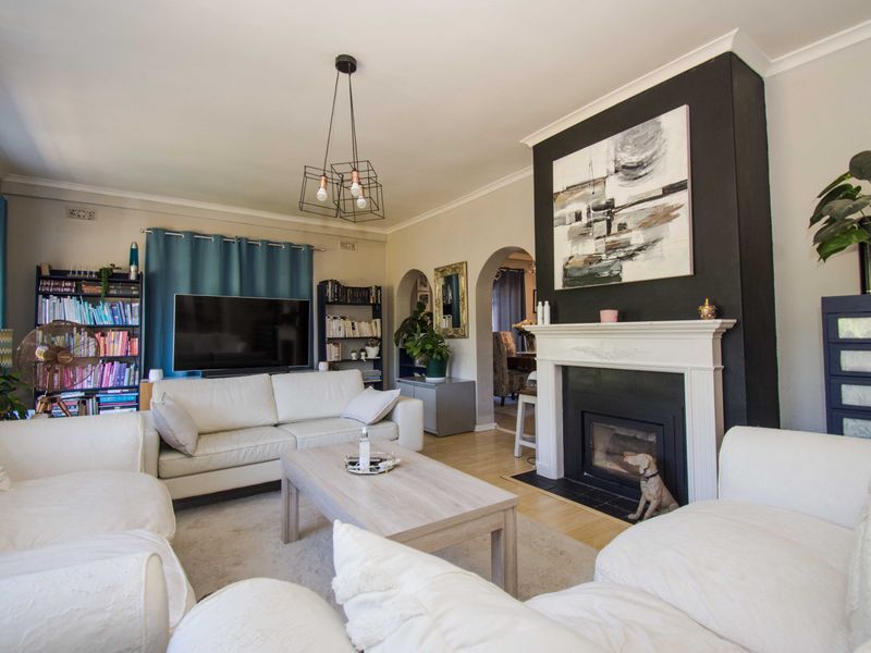 A comfortable, well-located family home offering space, flexibility and lifestyle - Photo 10