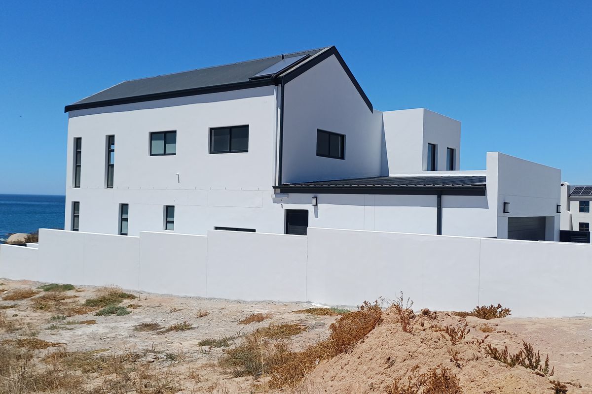 3 Bedroom Ultra Modern Oceanfront house for sale in St Helena Views - Photo 3