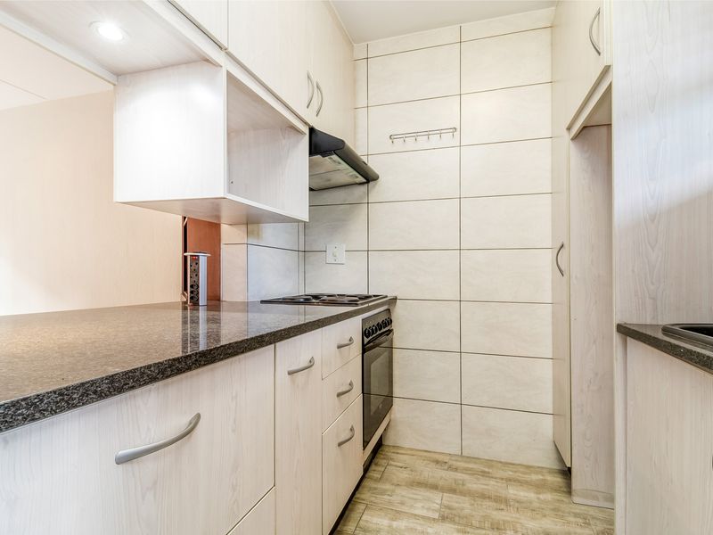 Renovated Garden Unit - Photo 6