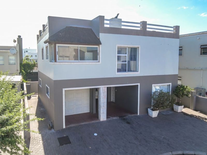 3 Bedroom House To Rent – Waterfront - Photo 4