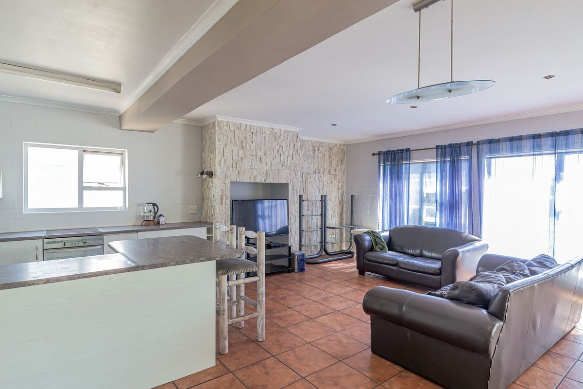 3 Bedroom House To Rent – Waterfront - Photo 5