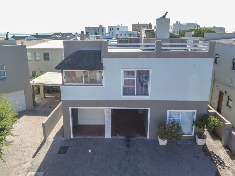 3 Bedroom House To Rent – Waterfront - Photo 2