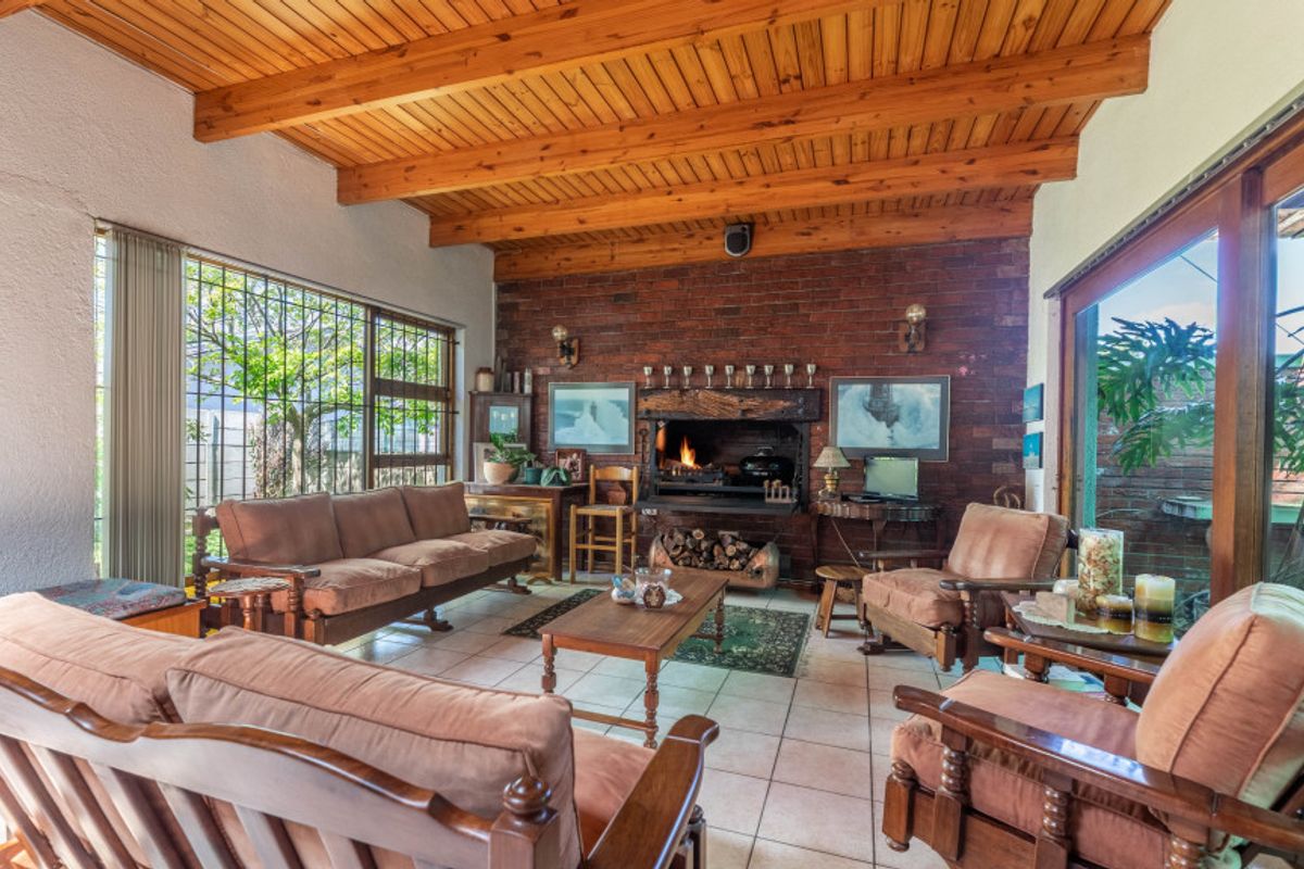 House For Sale In Bellville - Photo 4