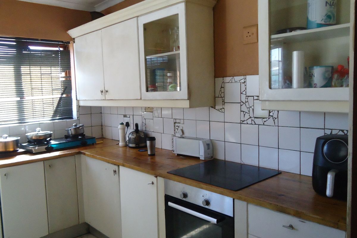 House For Sale In Macassar - Photo 5