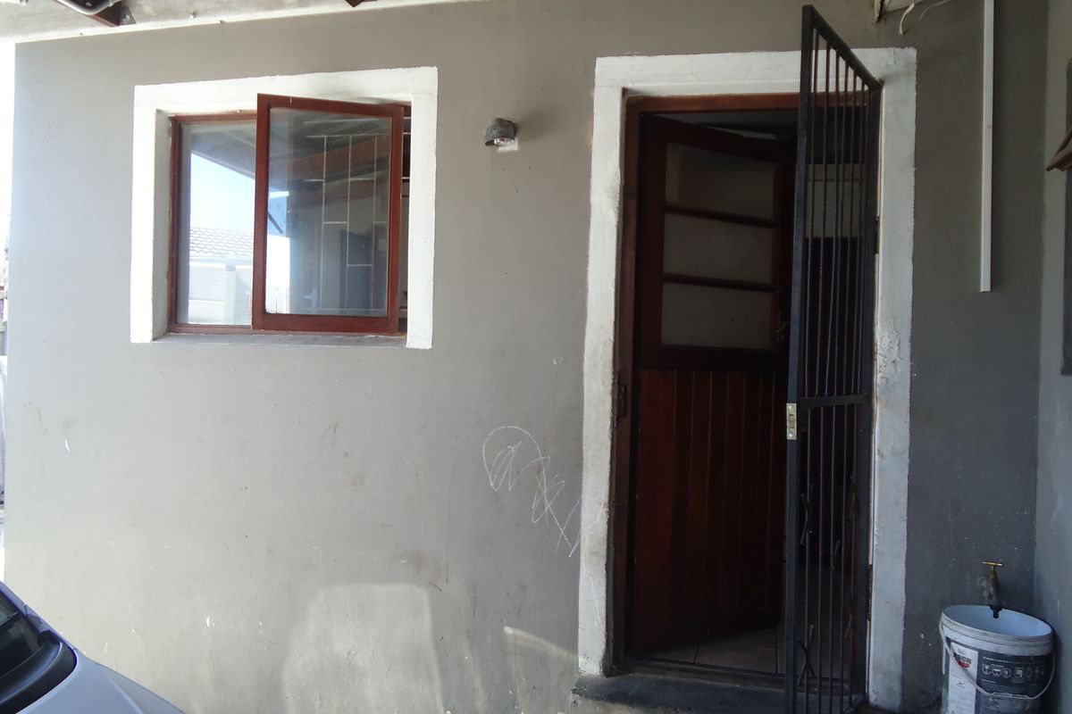 House For Sale In Macassar - Photo 4