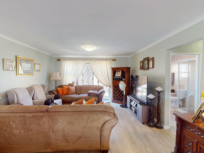 Beautifully Maintained 3 Bedroom Home For Sale In Fairview Golf Estate - Photo 9