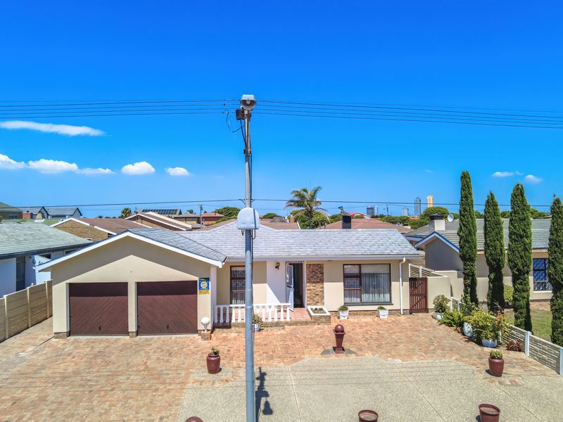 Warmth, Space & Location in the Heart of Goodwood Park - Photo 3