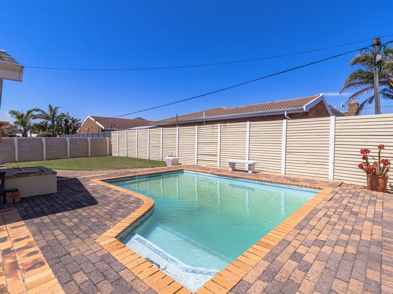 Warmth, Space & Location in the Heart of Goodwood Park - Photo 9