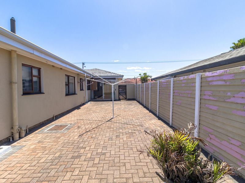 Warmth, Space & Location in the Heart of Goodwood Park - Photo 6