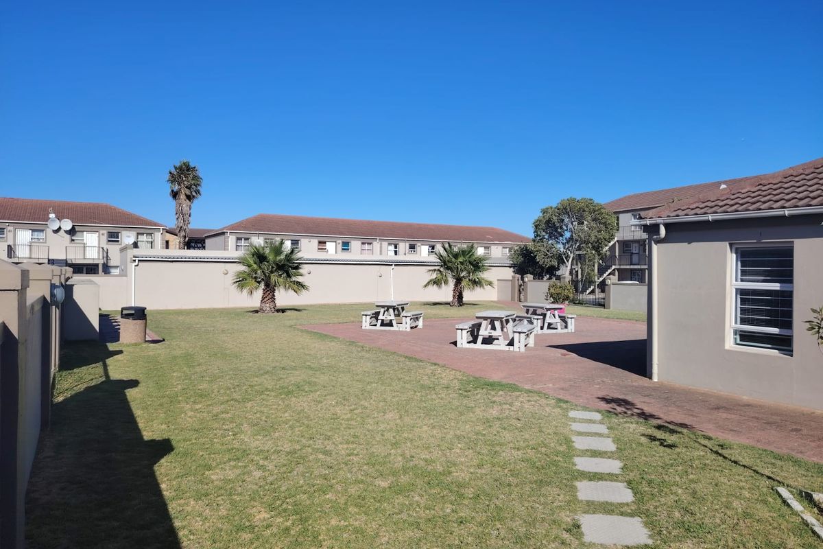 Ground Floor Apartment - Photo 3