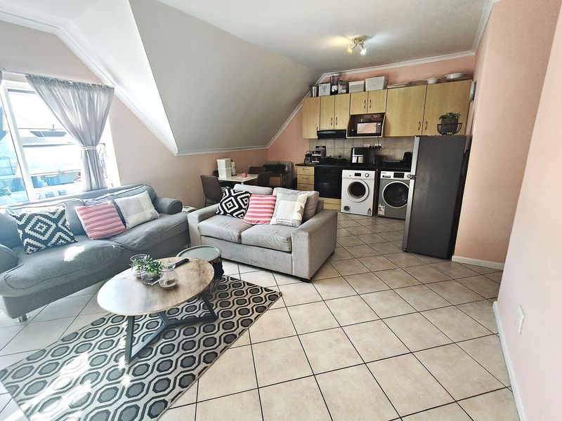 PERFECT STARTER HOME WITH VIEWS AND CHARACTER (PET FRIENDLY) - Photo 5