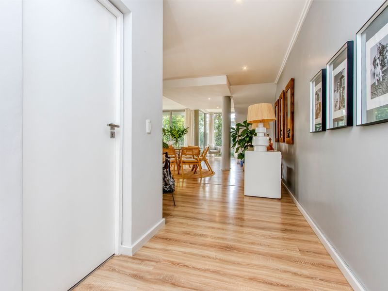 Large 3 bedroom family home - Photo 3