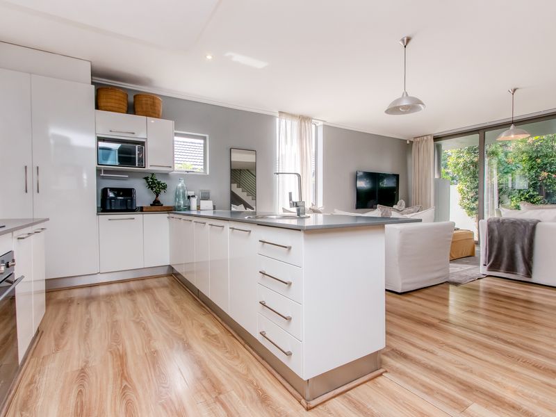 Large 3 bedroom family home - Photo 10