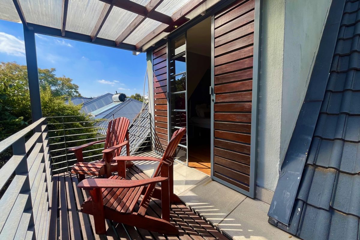 Chic Studio Retreat in Linden – All-Inclusive Living Made Easy - Photo 2