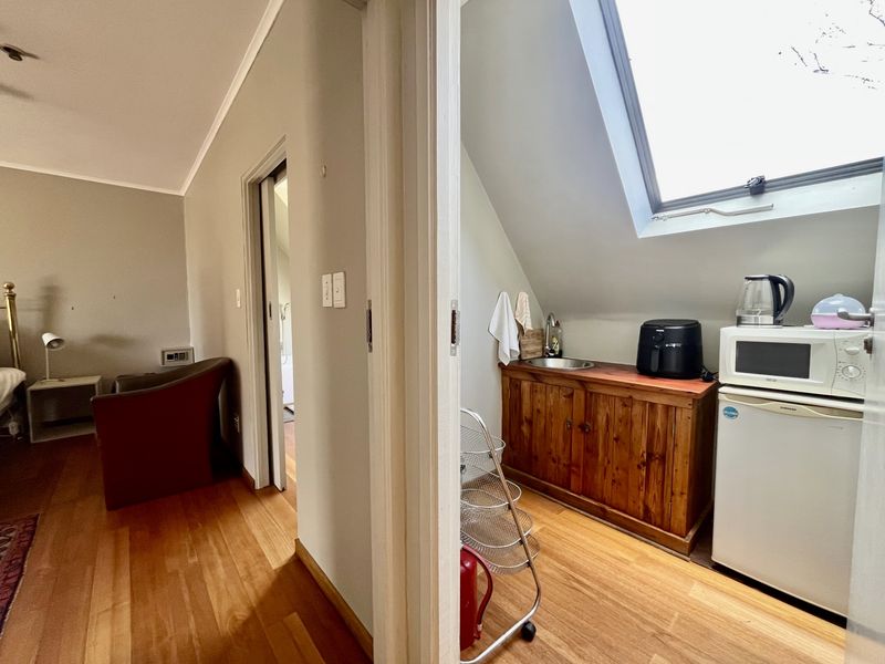 Chic Studio Retreat in Linden – All-Inclusive Living Made Easy - Photo 10