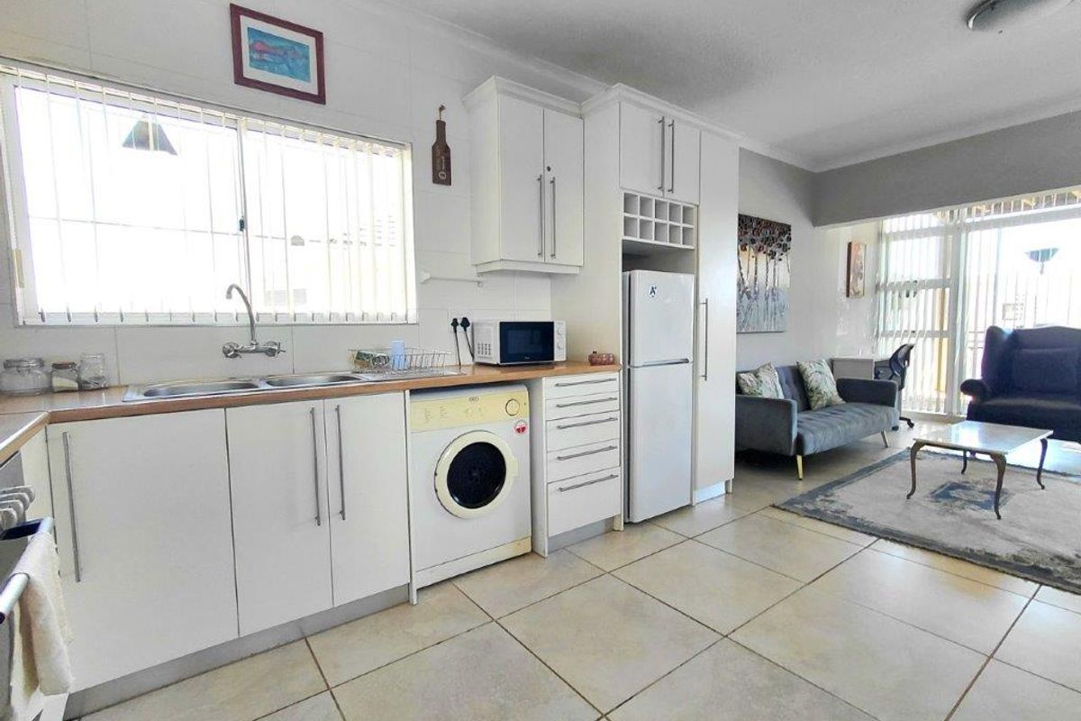 Your seaside escape awaits — just steps from the beach! - Photo 5